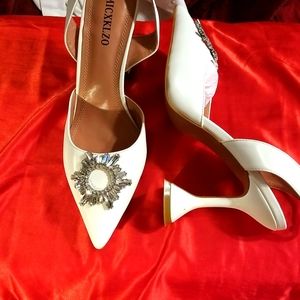NIB WETKISS POINTED SLINGBACK RHINESTONE SANDAL 10M. Pump shoe